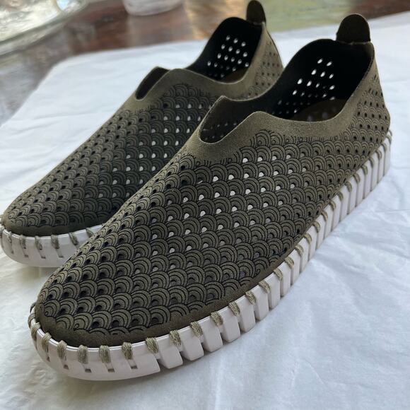 ILSE Jacobsen Army Green Tulip Slip on Sneakers size 6 - Picture 1 of 9